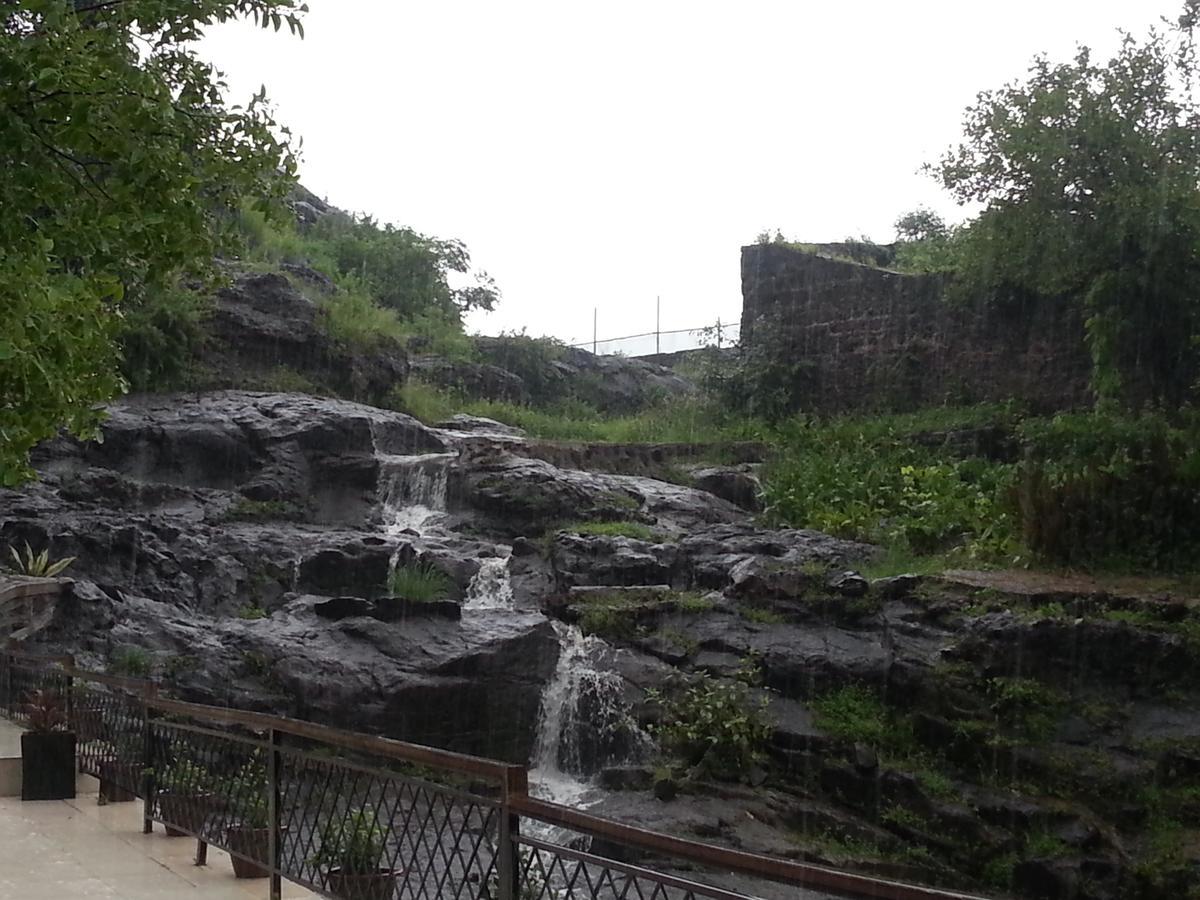 Hiranya Nature Retreat Daulatabad Buitenkant foto